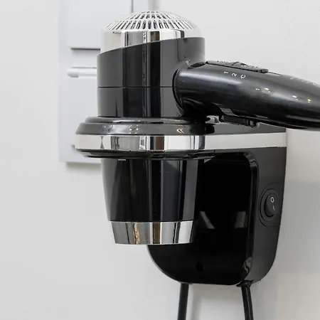 Appartement Bright Near The Center Of With Parking By Renters