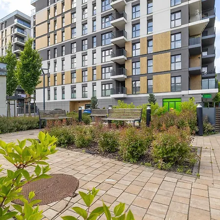 Bright Near The Center Of With Parking By Renters