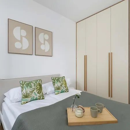 Appartement Bright Near The Center Of With Parking By Renters *