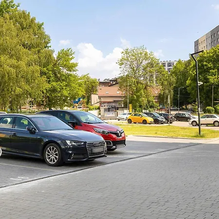 Bright Near The Center Of With Parking By Renters