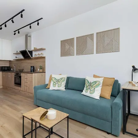 Bright Near The Center Of With Parking By Renters