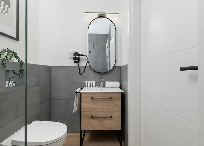 Apartamento Bright Near The Center Of With Parking By Renters Katowice