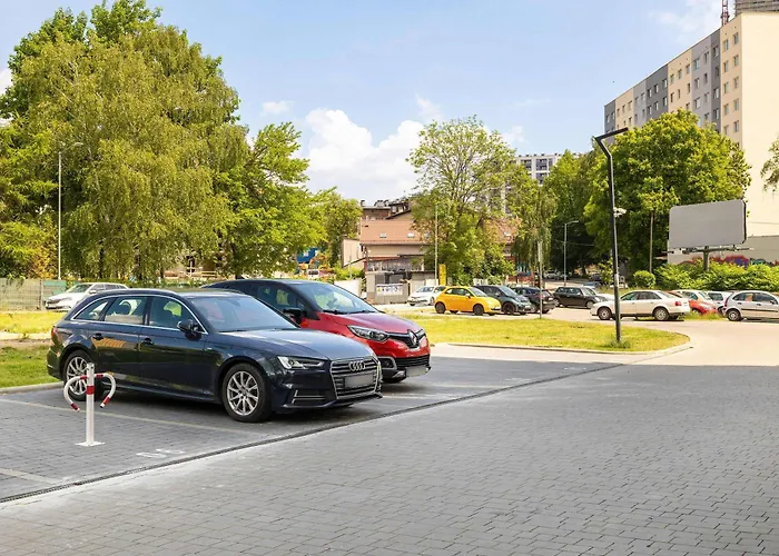 Bright Near The Center Of With Parking By Renters