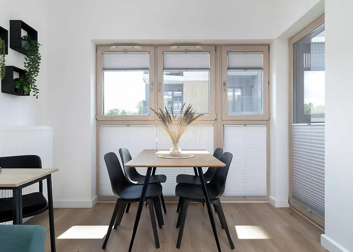 Bright Near The Center Of With Parking By Renters * Katowice